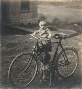 Hitler auf fahrrad